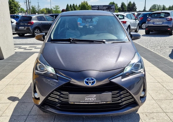 Toyota Yaris cena 56900 przebieg: 115000, rok produkcji 2017 z Lwówek małe 172